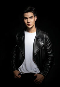 Tao-Nadtaworn-(1) Tao-Nadtaworn-(1)