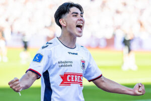 Eric-Kahl-(16) Eric-Kahl-(16)