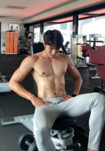 Apiwat-M-Em-(6) Apiwat-M-Em-(6)