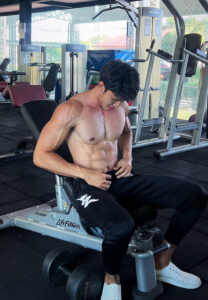 Apiwat-M-Em-(8) Apiwat-M-Em-(8)