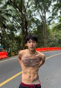 ปอม-ปาร์คเกอร์-(7)