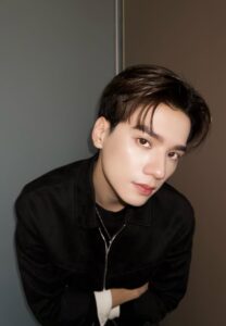 Keng-Harit-022-Elegant