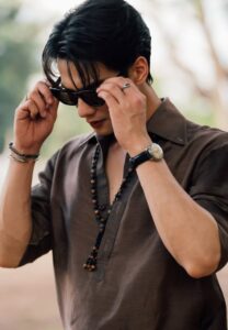 Keng-Harit-029-Elegant