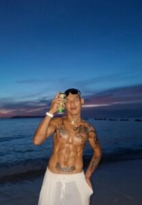 earthxchls07-026-Cute