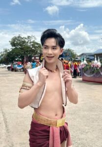 ปอนด์-ปภังกร-018-Radiant