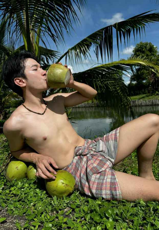 Toey Pakawat Toey Pakawat