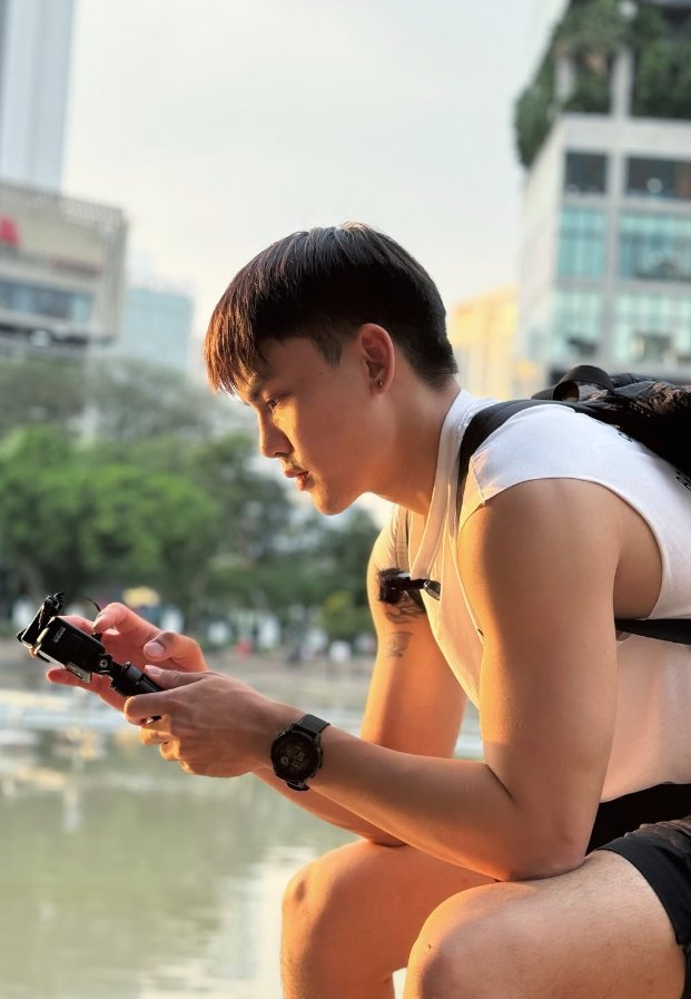 Varis Kamthornthip Varis Kamthornthip