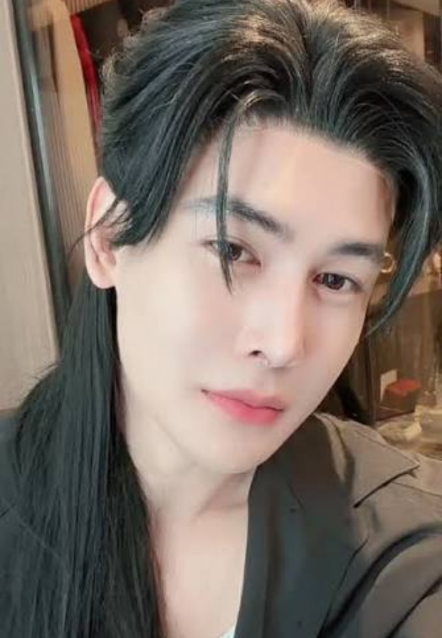 ภาพบุคคลประกอบหัวข้อ เหตุผลที่ ดิว ธีรภัทร มีฐานผู้ติดตาม