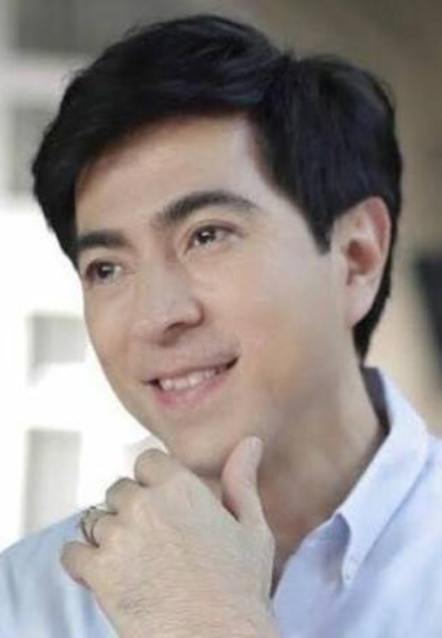 แซม ยุรนันท์ ภาพประกอบหัวข้อ ประวัติส่วนตัวและครอบครัว