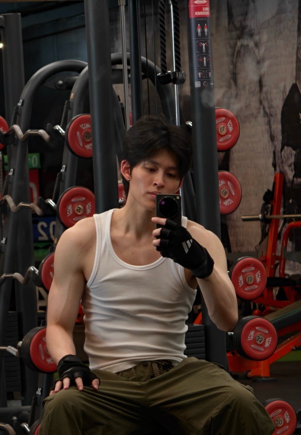 ปอนด์ ณราวิชญ์ ออกกำลังกายในยิม